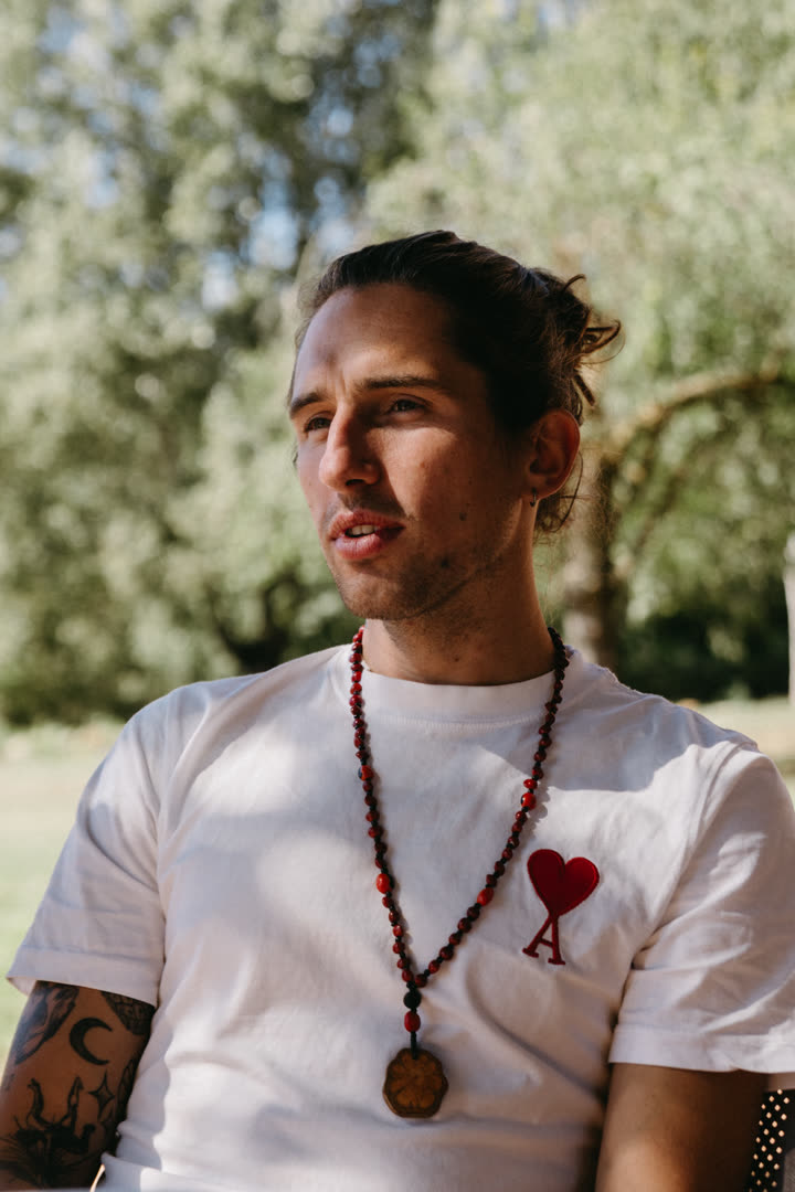 Fransie, ceremony guide at Mahanse ayahuasca retreats